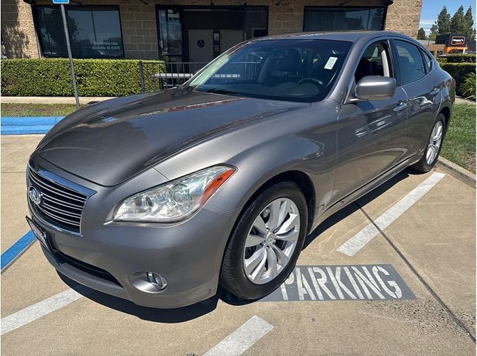 2011 Infiniti M37