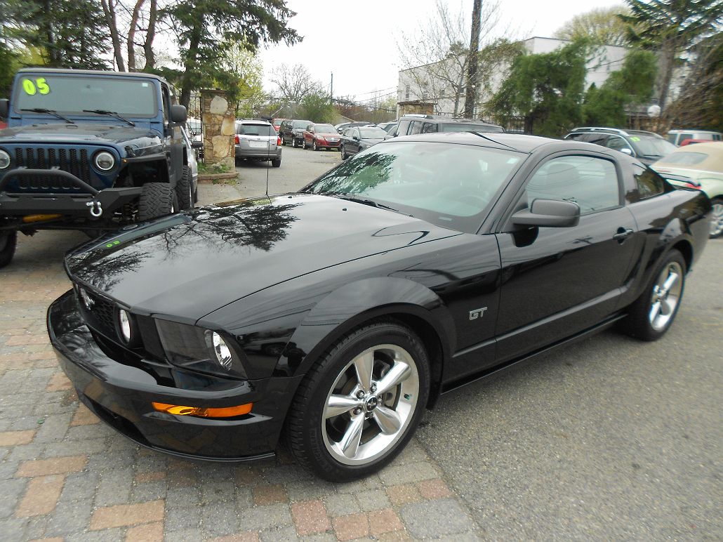 2006 Ford Mustang GT image 0