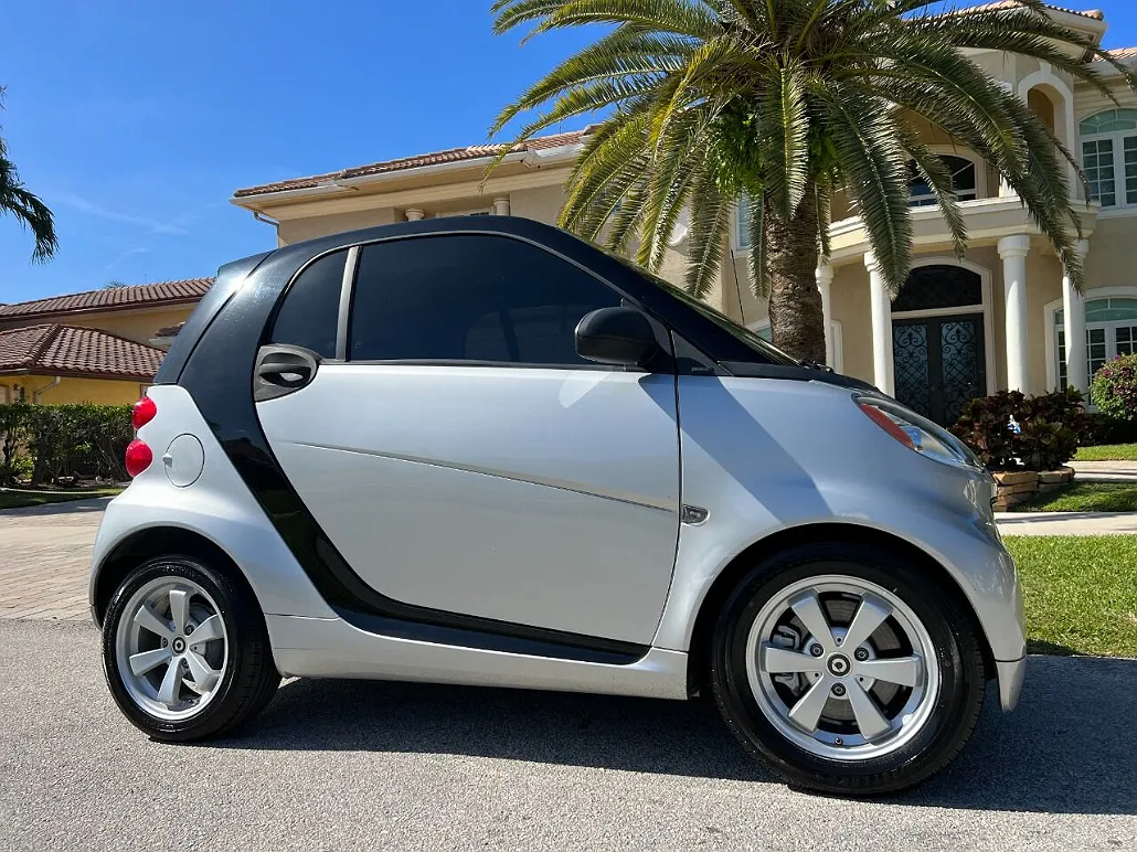 2012 Smart Fortwo Passion image 0