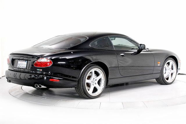 2006 Jaguar XK XKR image 1