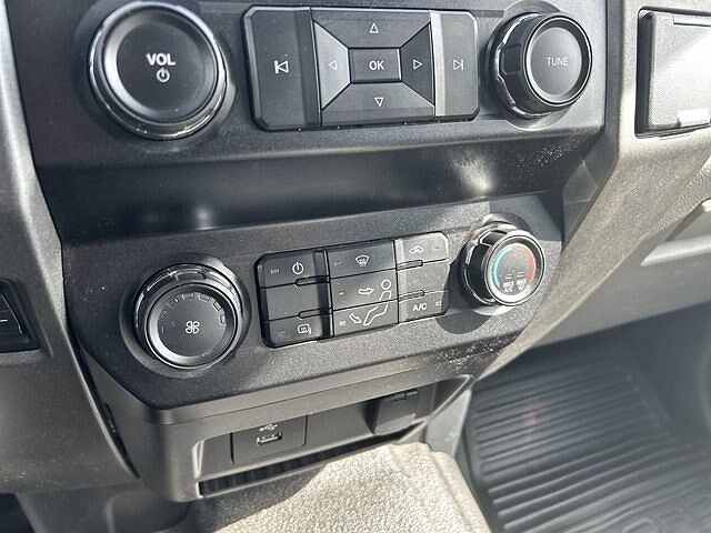 2019 Ford F-550 null image 5