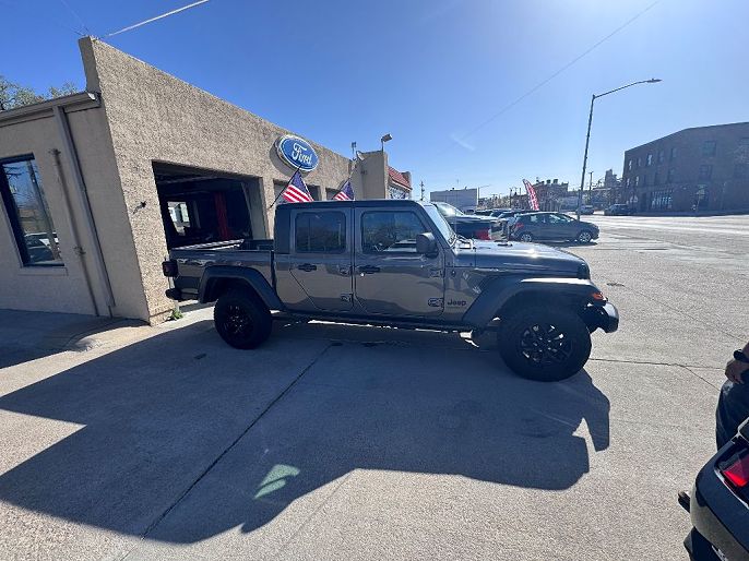 2023 Jeep Gladiator