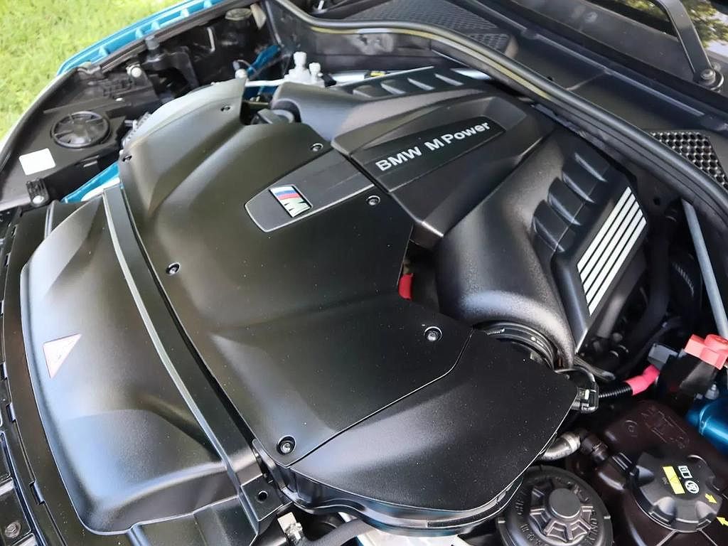 2017 BMW X6 M image 32
