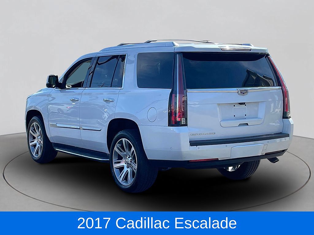 2017 Cadillac Escalade null image 4