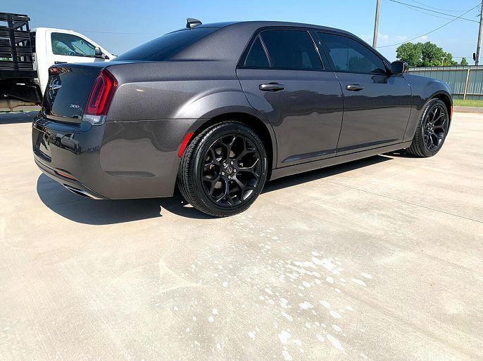 2019 Chrysler 300