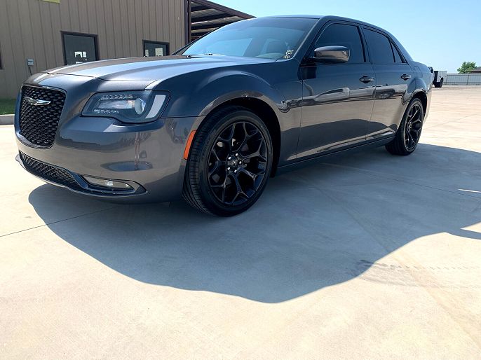 2019 Chrysler 300