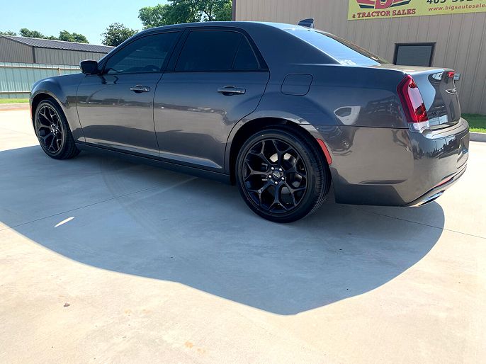 2019 Chrysler 300