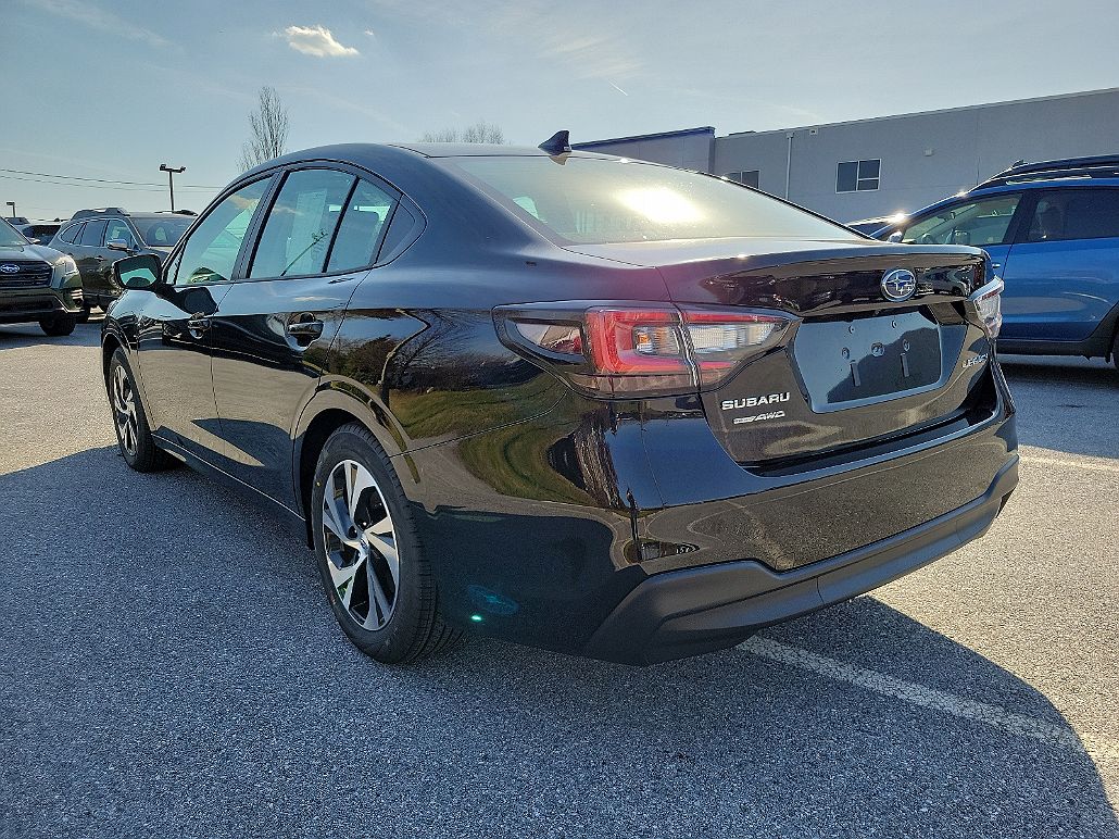 2024 Subaru Legacy Premium image 2