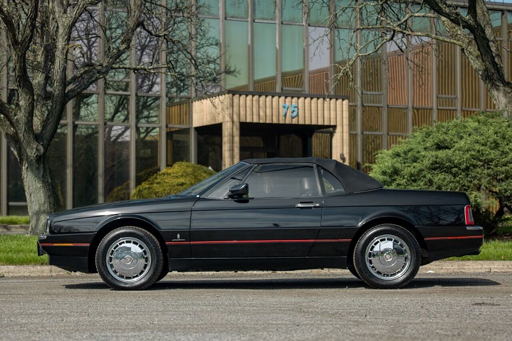 1991 Cadillac Allante null image 3