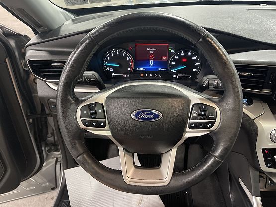 2022 Ford Explorer XLT photo 4