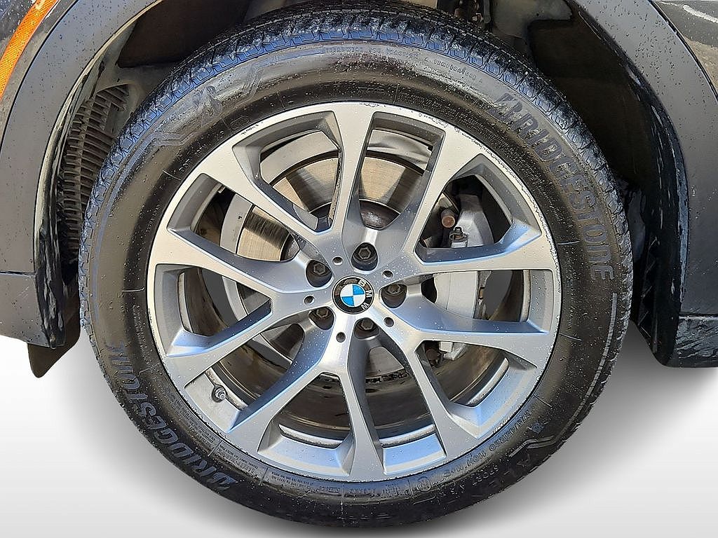 2021 BMW X6 xDrive40i image 5