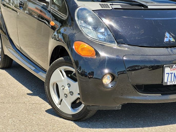 2016 Mitsubishi i-MiEV
