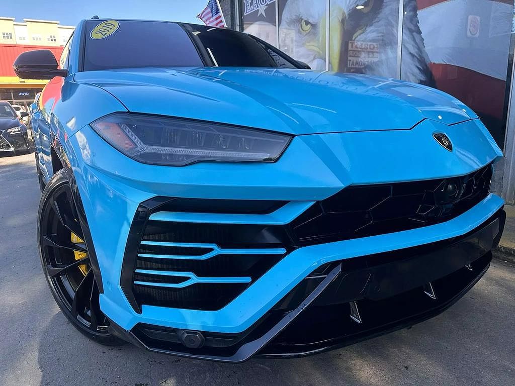 2019 Lamborghini Urus null image 0