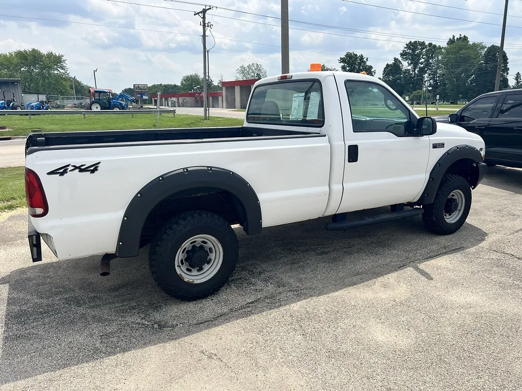 2002 Ford F-250 XL image 3
