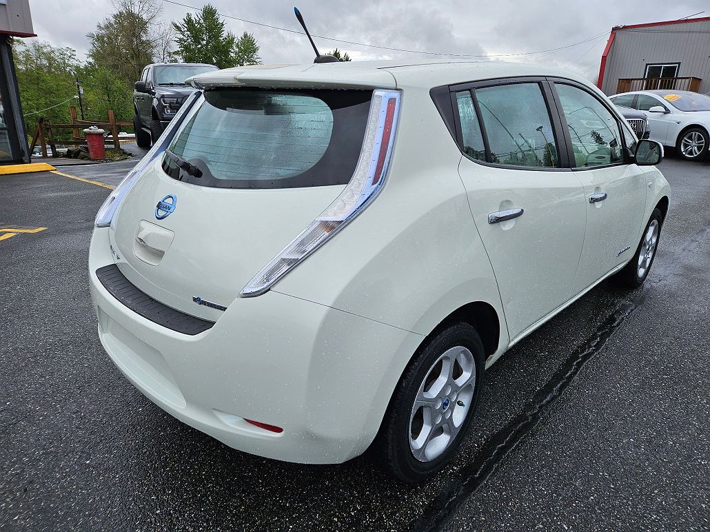 2011 Nissan Leaf SV image 4