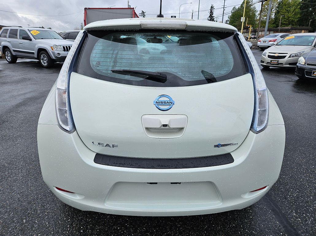2011 Nissan Leaf SV image 5