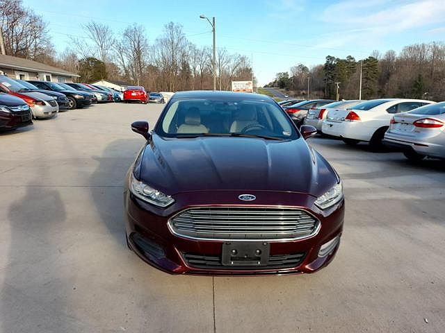 2014 Ford Fusion SE image 1
