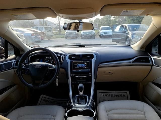 2014 Ford Fusion SE image 6