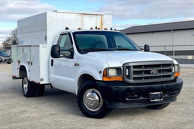 2001 Ford F-350 XL image 31
