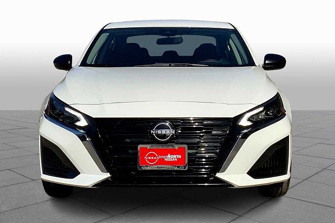 2025 Nissan Altima
