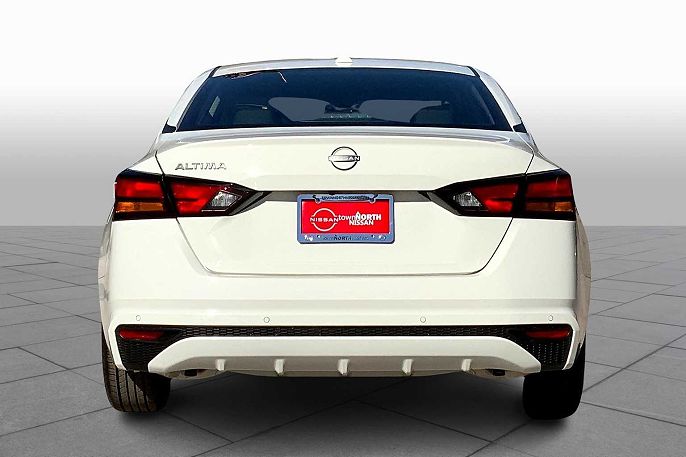 2025 Nissan Altima