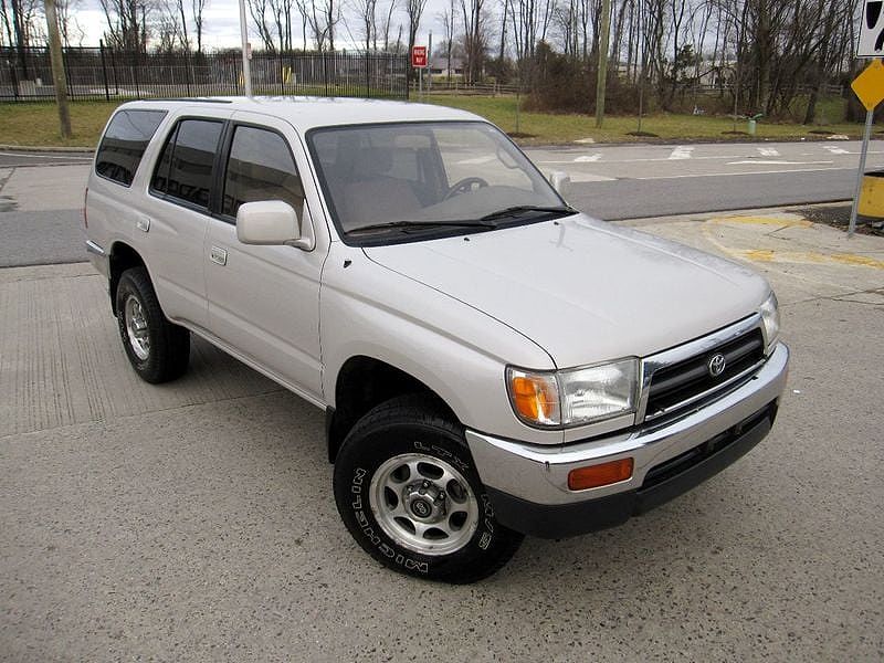 1998 Toyota 4Runner SR5 image 1