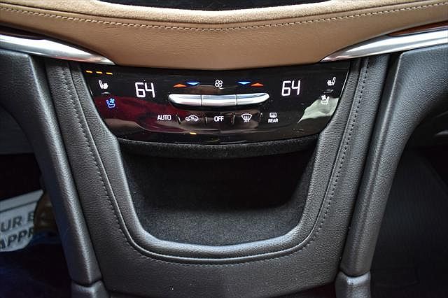 2017 Cadillac XT5 Platinum image 19
