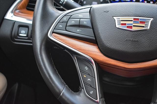 2017 Cadillac XT5 Platinum image 27