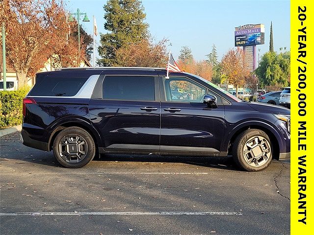 2025 Kia Carnival