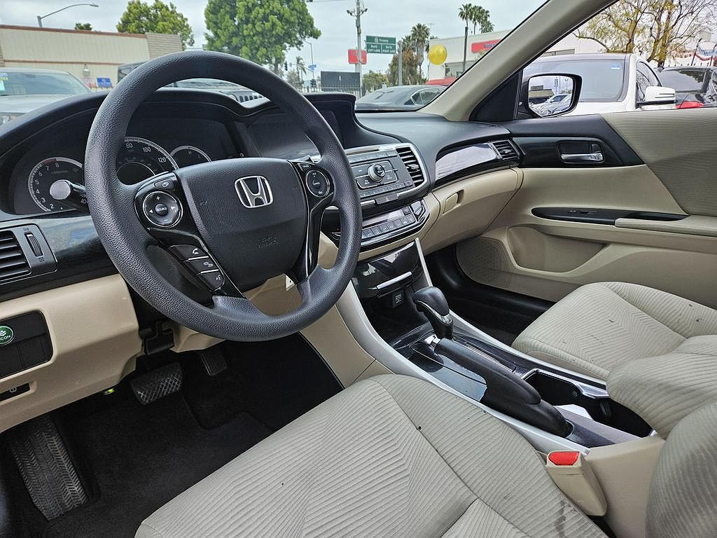2016 Honda Accord LX image 5