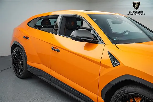 2025 Lamborghini Urus