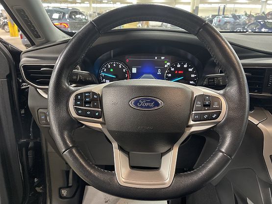 2022 Ford Explorer XLT photo 4