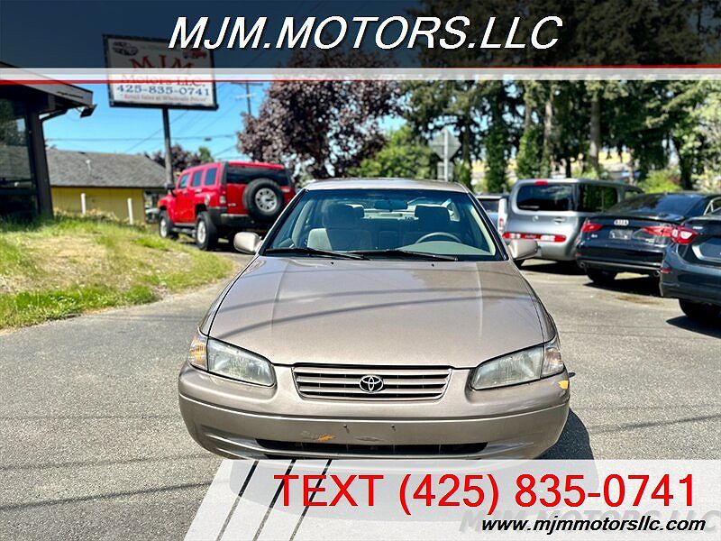 1999 Toyota Camry LE image 7
