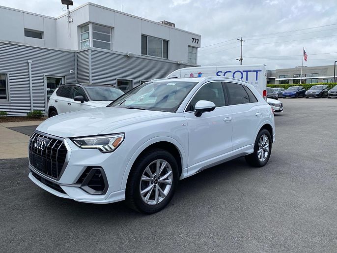 2022 Audi Q3