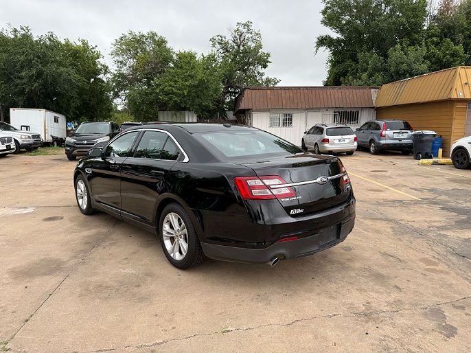 2016 Ford Taurus