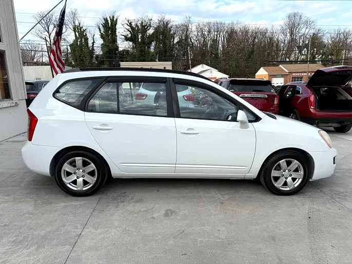 2008 Kia Rondo