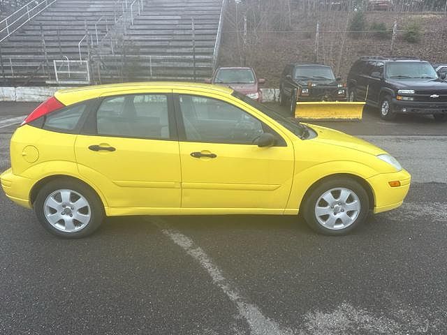 2002 Ford Focus null image 4