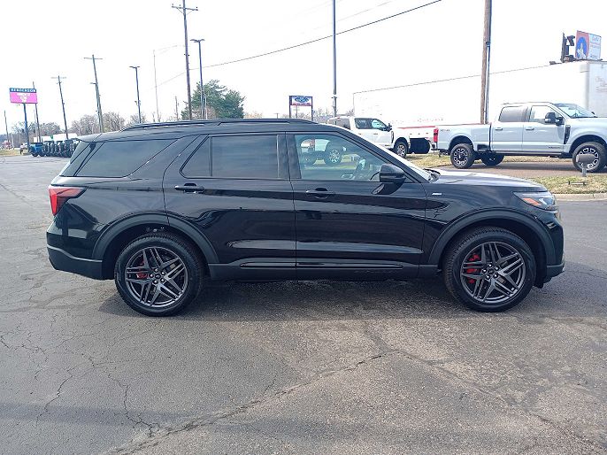 2025 Ford Explorer