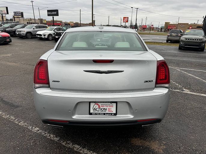2022 Chrysler 300