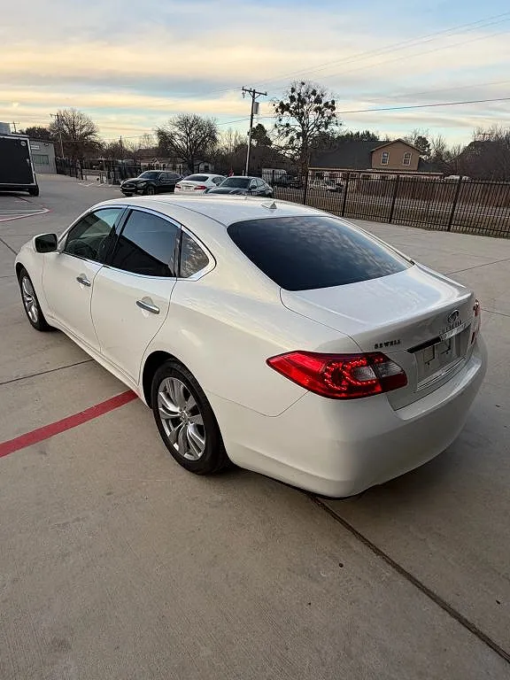 2012 Infiniti M37
