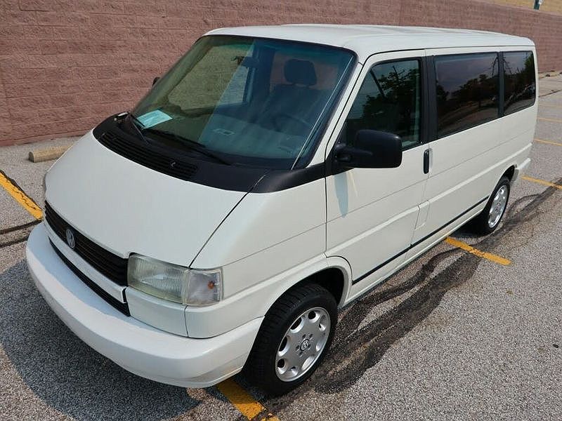 1993 Volkswagen Eurovan GL image 1
