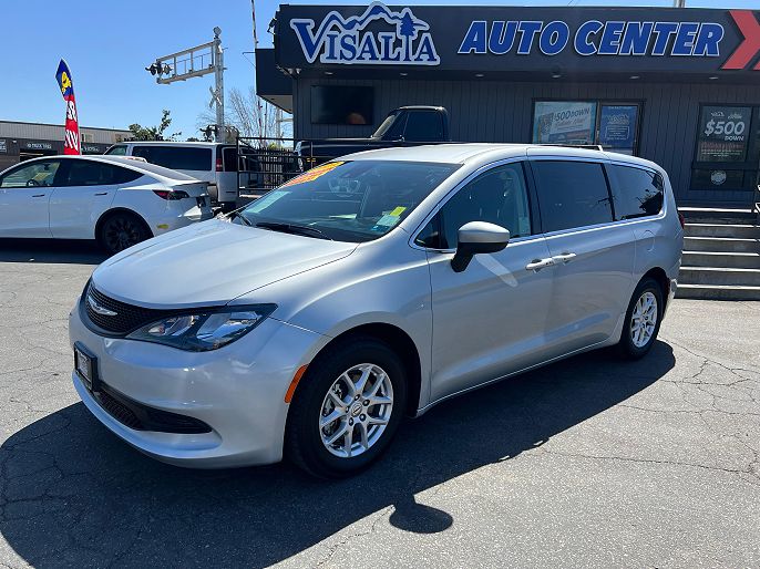 2023 Chrysler Voyager