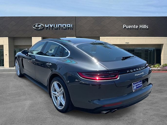 2018 Porsche Panamera