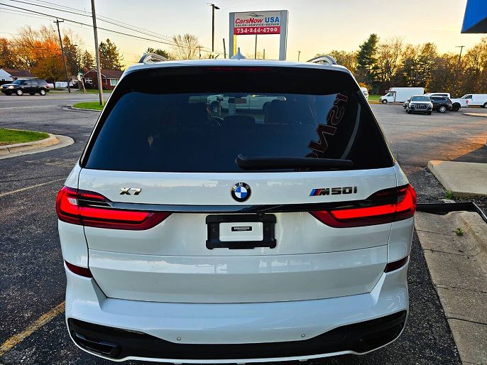 2021 BMW X7