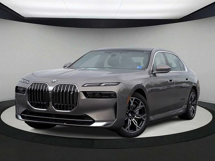 2025 BMW i7