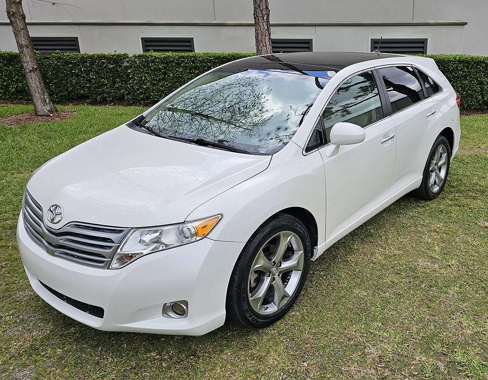 2012 Toyota Venza Limited image 0