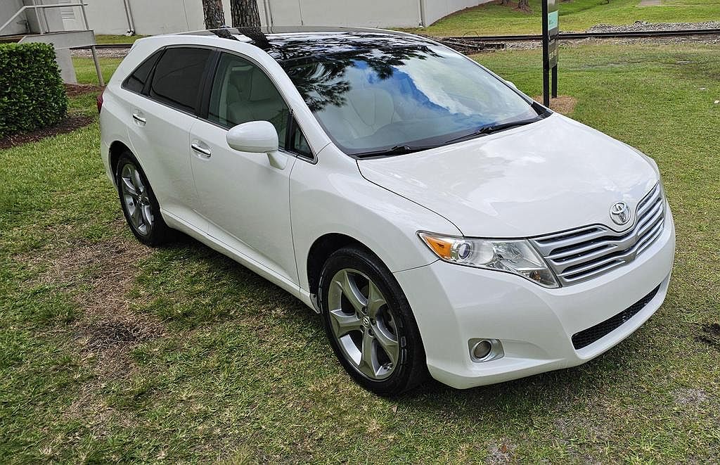 2012 Toyota Venza Limited image 1
