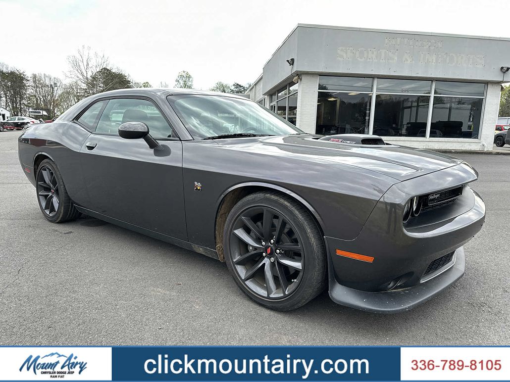 2019 Dodge Challenger R/T image 0