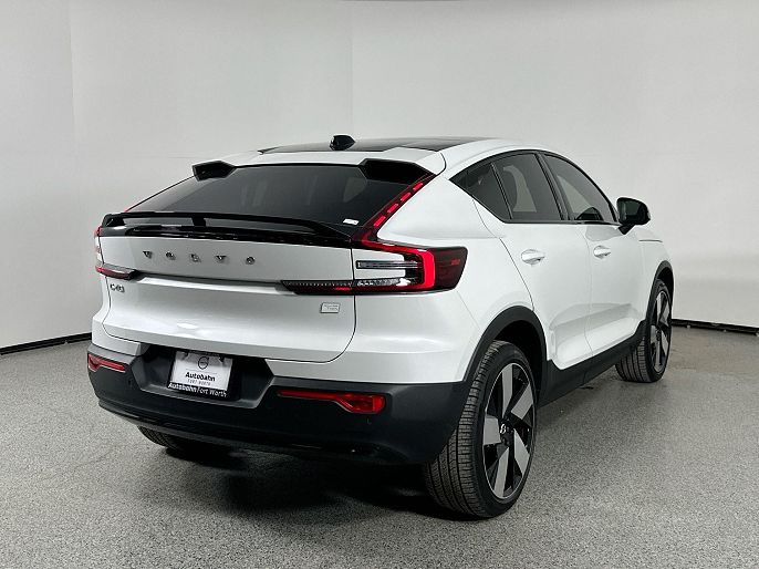 2024 Volvo C40