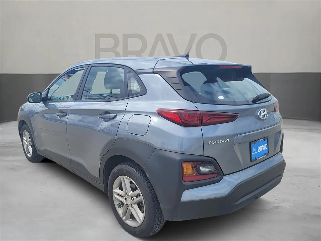 2020 Hyundai Kona SE image 2
